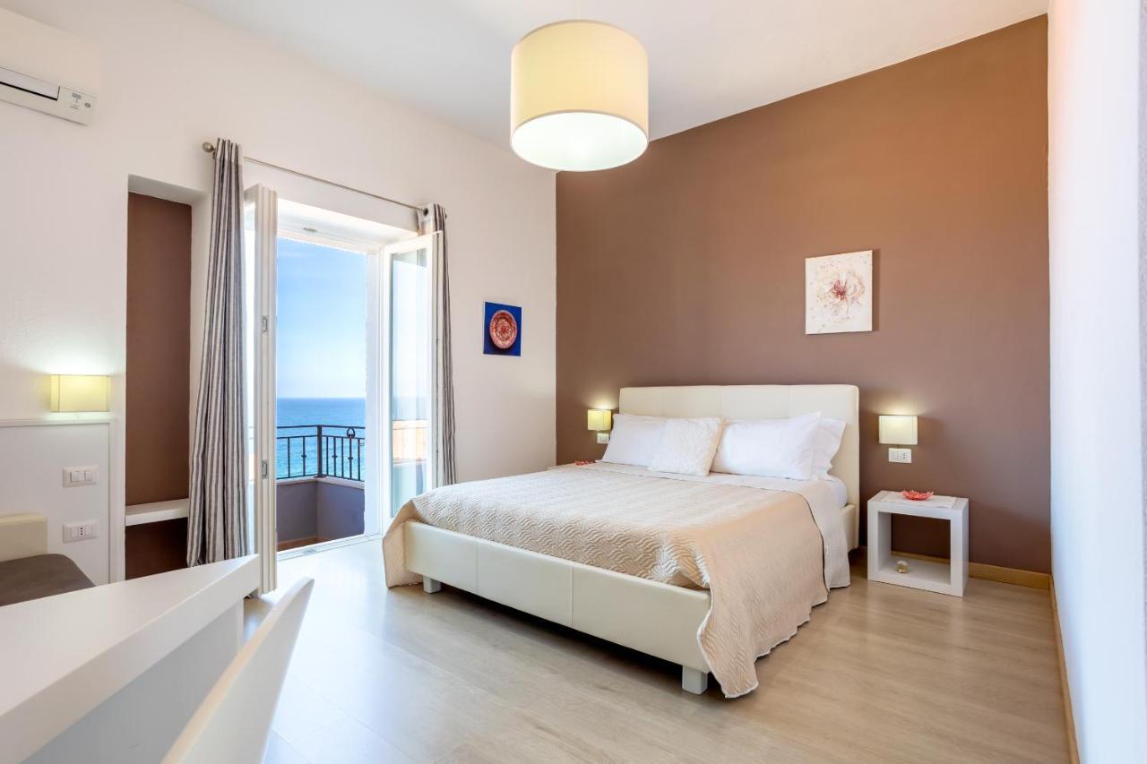 Appartamento Moderno Con Vista Mare Castelsardo Eksteriør bilde