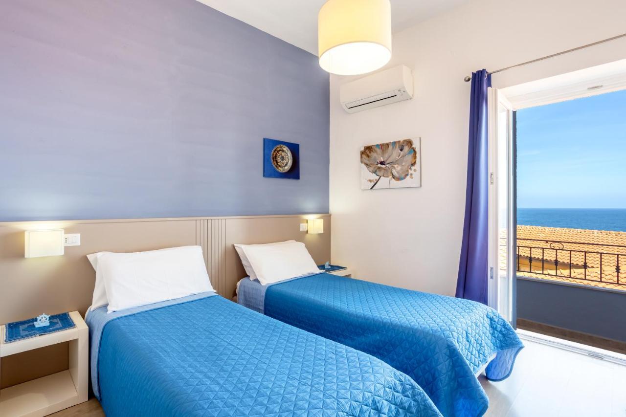 Appartamento Moderno Con Vista Mare Castelsardo Eksteriør bilde