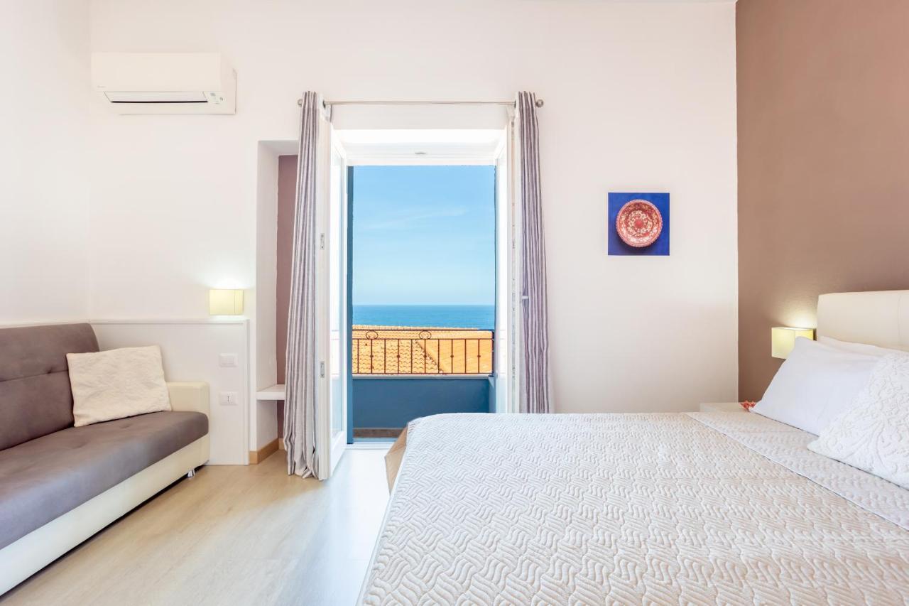 Appartamento Moderno Con Vista Mare Castelsardo Eksteriør bilde